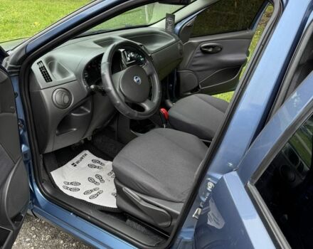 Синий Фиат Пунто, объемом двигателя 1.2 л и пробегом 217 тыс. км за 3800 $, фото 1 на Automoto.ua