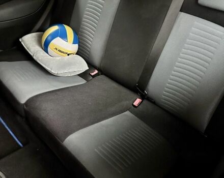 Синий Фиат Пунто, объемом двигателя 1.4 л и пробегом 253 тыс. км за 3600 $, фото 3 на Automoto.ua