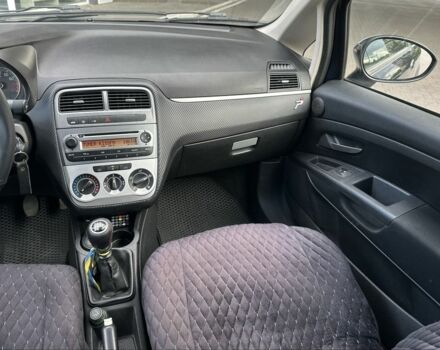 Синий Фиат Пунто, объемом двигателя 1.4 л и пробегом 140 тыс. км за 4500 $, фото 12 на Automoto.ua