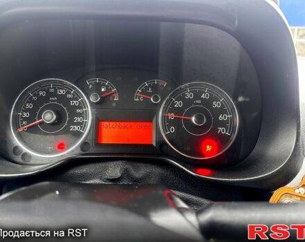 Синий Фиат Пунто, объемом двигателя 1.2 л и пробегом 280 тыс. км за 3000 $, фото 11 на Automoto.ua