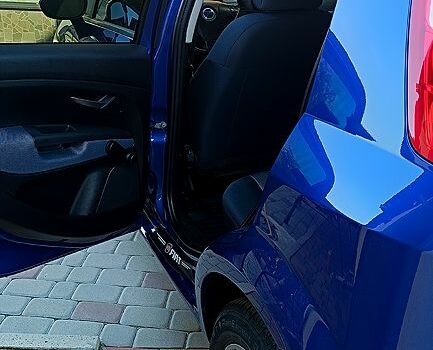 Синій Фіат Пунто, об'ємом двигуна 1.4 л та пробігом 122 тис. км за 4700 $, фото 3 на Automoto.ua
