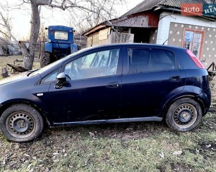 Синий Фиат Пунто, объемом двигателя 1.24 л и пробегом 232 тыс. км за 1700 $, фото 3 на Automoto.ua