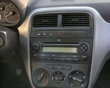 Фиат Пунто 2010 в Бережанах на Automoto.ua Синий Фиат Пунто, объемом двигателя 1.4 л и пробегом 164 тыс. км за 5500 $, фото 8 на Automoto.ua