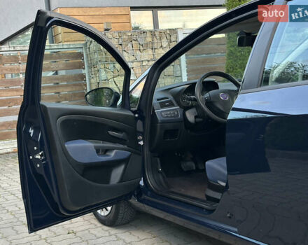 Синий Фиат Пунто, объемом двигателя 1.4 л и пробегом 175 тыс. км за 5999 $, фото 27 на Automoto.ua