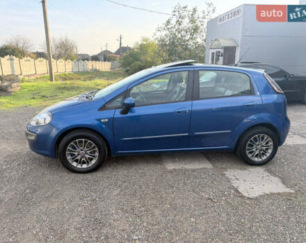 Фиат Пунто 2011 в Черновцах на Automoto.ua Синий Фиат Пунто, объемом двигателя 1.25 л и пробегом 214 тыс. км за 4750 $, фото 2 на Automoto.ua