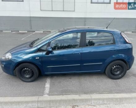 Синій Фіат Пунто, об'ємом двигуна 1.37 л та пробігом 238 тис. км за 5100 $, фото 2 на Automoto.ua