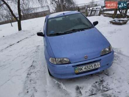 Фиат Пунто 1995 в Луцке на Automoto.ua Синий Фиат Пунто, объемом двигателя 1.7 л и пробегом 37 тыс. км за 1450 $, фото 1 на Automoto.ua