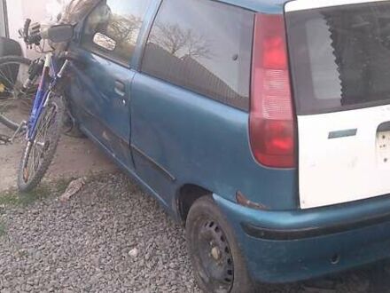 Фіат Пунто 1999 у Кельменцах на Automoto.ua Синій Фіат Пунто, об'ємом двигуна 1.11 л та пробігом 456 тис. км за 350 $, фото 1 на Automoto.ua
