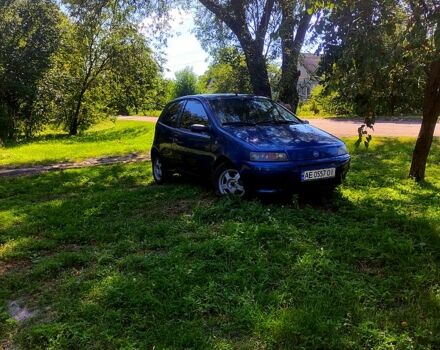 Синій Фіат Пунто, об'ємом двигуна 13 л та пробігом 180 тис. км за 2500 $, фото 1 на Automoto.ua