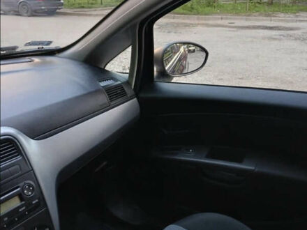 Фиат Пунто 2010 в Бережанах на Automoto.ua Синий Фиат Пунто, объемом двигателя 1.4 л и пробегом 164 тыс. км за 5500 $, фото 1 на Automoto.ua