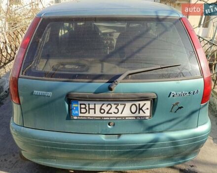 Зелений Фіат Пунто, об'ємом двигуна 1.1 л та пробігом 233 тис. км за 1100 $, фото 4 на Automoto.ua