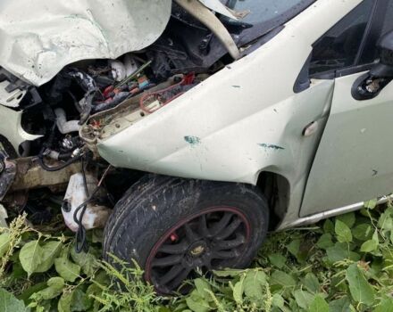 Зеленый Фиат Пунто, объемом двигателя 1.4 л и пробегом 226 тыс. км за 1200 $, фото 1 на Automoto.ua