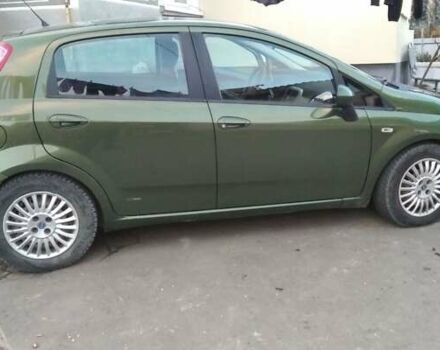 Фиат Пунто 2006 в Львове на Automoto.ua Зеленый Фиат Пунто, объемом двигателя 1.3 л и пробегом 290 тыс. км за 4000 $, фото 5 на Automoto.ua