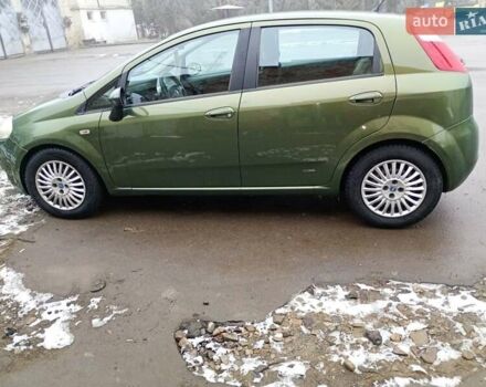 Фиат Пунто 2006 в Львове на Automoto.ua Зеленый Фиат Пунто, объемом двигателя 1.3 л и пробегом 290 тыс. км за 4000 $, фото 1 на Automoto.ua