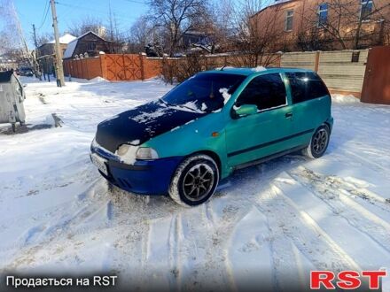 Зелений Фіат Пунто, об'ємом двигуна 1.1 л та пробігом 123 тис. км за 1500 $, фото 1 на Automoto.ua