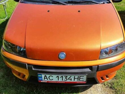 Фіат Пунто 2002 у Луцьку на Automoto.ua Помаранчевий Фіат Пунто, об'ємом двигуна 1.2 л та пробігом 140 тис. км за 2200 $, фото 1 на Automoto.ua