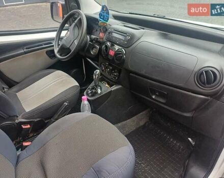 Белый Фиат Кубо, объемом двигателя 1.25 л и пробегом 189 тыс. км за 5900 $, фото 15 на Automoto.ua