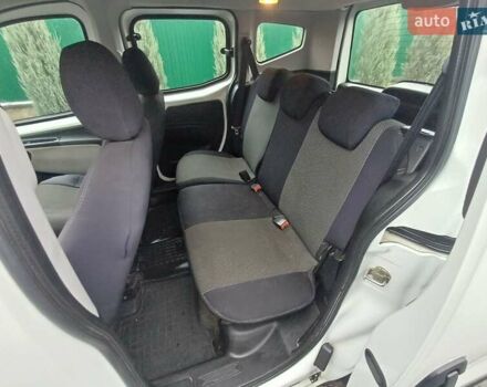 Белый Фиат Кубо, объемом двигателя 1.25 л и пробегом 189 тыс. км за 5900 $, фото 14 на Automoto.ua