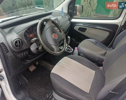 Белый Фиат Кубо, объемом двигателя 1.25 л и пробегом 189 тыс. км за 5900 $, фото 13 на Automoto.ua