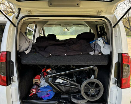 Белый Фиат Кубо, объемом двигателя 1.3 л и пробегом 144 тыс. км за 8500 $, фото 8 на Automoto.ua