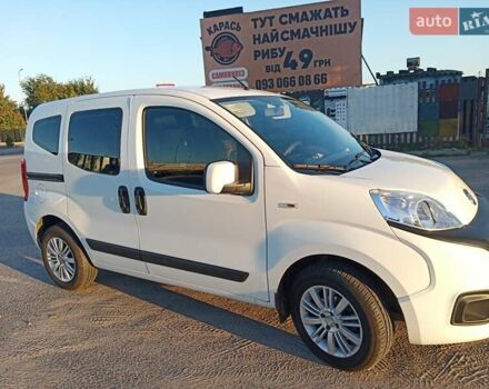 Белый Фиат Кубо, объемом двигателя 1.37 л и пробегом 30 тыс. км за 10600 $, фото 5 на Automoto.ua