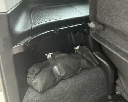 Белый Фиат Кубо, объемом двигателя 1.37 л и пробегом 13 тыс. км за 12699 $, фото 32 на Automoto.ua