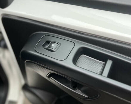 Белый Фиат Кубо, объемом двигателя 1.37 л и пробегом 13 тыс. км за 12699 $, фото 26 на Automoto.ua