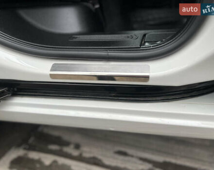 Белый Фиат Кубо, объемом двигателя 1.37 л и пробегом 13 тыс. км за 12699 $, фото 10 на Automoto.ua