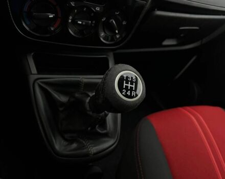 Фиат Кубо 2011 в Кривом Роге на Automoto.ua Белый Фиат Кубо, объемом двигателя 1.3 л и пробегом 205 тыс. км за 4800 $, фото 16 на Automoto.ua