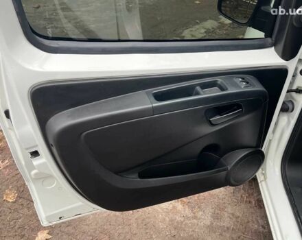 Білий Фіат Кубо, об'ємом двигуна 1.4 л та пробігом 30 тис. км за 10990 $, фото 22 на Automoto.ua