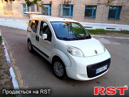 Белый Фиат Кубо, объемом двигателя 1.2 л и пробегом 200 тыс. км за 5200 $, фото 1 на Automoto.ua