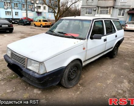 Белый Фиат Регата, объемом двигателя 1.7 л и пробегом 408 тыс. км за 500 $, фото 1 на Automoto.ua