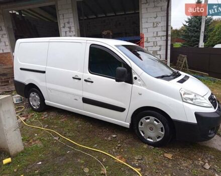 Белый Фиат Скудо, объемом двигателя 2 л и пробегом 220 тыс. км за 8000 $, фото 2 на Automoto.ua