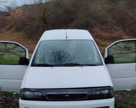 Белый Фиат Скудо, объемом двигателя 2 л и пробегом 430 тыс. км за 2400 $, фото 1 на Automoto.ua