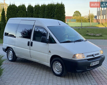 Белый Фиат Скудо, объемом двигателя 2 л и пробегом 299 тыс. км за 2550 $, фото 5 на Automoto.ua