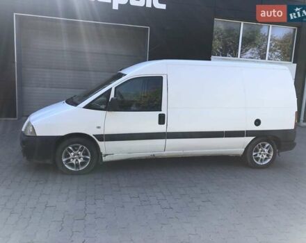 Белый Фиат Скудо, объемом двигателя 2 л и пробегом 228 тыс. км за 3350 $, фото 4 на Automoto.ua