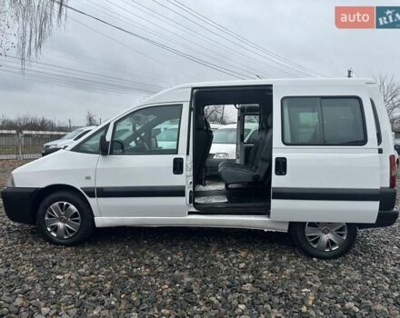 Белый Фиат Скудо, объемом двигателя 2 л и пробегом 352 тыс. км за 4500 $, фото 3 на Automoto.ua