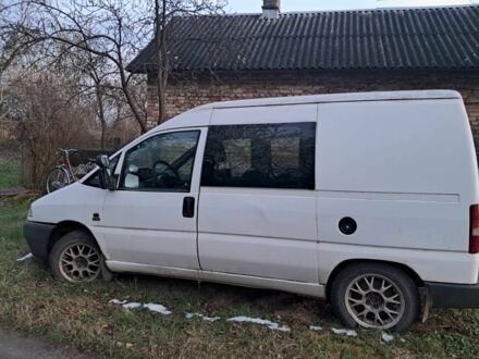 Белый Фиат Скудо, объемом двигателя 0 л и пробегом 317 тыс. км за 3000 $, фото 1 на Automoto.ua