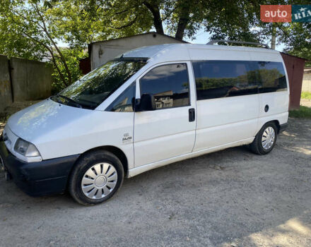 Белый Фиат Скудо, объемом двигателя 2 л и пробегом 400 тыс. км за 2700 $, фото 1 на Automoto.ua