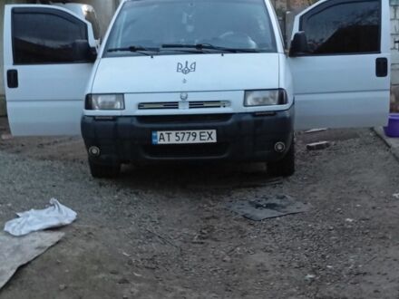 Белый Фиат Скудо, объемом двигателя 2 л и пробегом 470 тыс. км за 2600 $, фото 1 на Automoto.ua