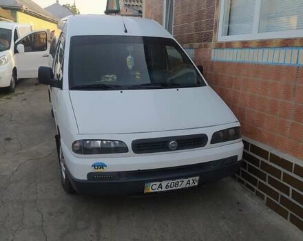 Белый Фиат Скудо, объемом двигателя 2 л и пробегом 430 тыс. км за 4400 $, фото 1 на Automoto.ua