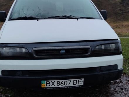 Белый Фиат Скудо, объемом двигателя 2 л и пробегом 430 тыс. км за 2400 $, фото 1 на Automoto.ua