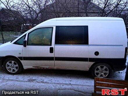 Белый Фиат Скудо, объемом двигателя 1.9 л и пробегом 0 тыс. км за 1000 $, фото 1 на Automoto.ua