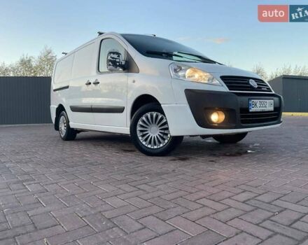 Белый Фиат Скудо, объемом двигателя 2 л и пробегом 425 тыс. км за 5300 $, фото 1 на Automoto.ua