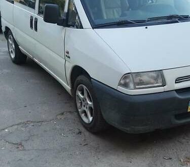 Фіат Скудо вант. 2001 у Луцьку на Automoto.ua Білий Фіат Скудо вант., об'ємом двигуна 2 л та пробігом 350 тис. км за 3300 $, фото 1 на Automoto.ua