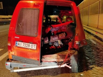 Фиат Скудо 2000 в Макарове на Automoto.ua Красный Фиат Скудо, объемом двигателя 1.9 л и пробегом 1 тыс. км за 1000 $, фото 1 на Automoto.ua