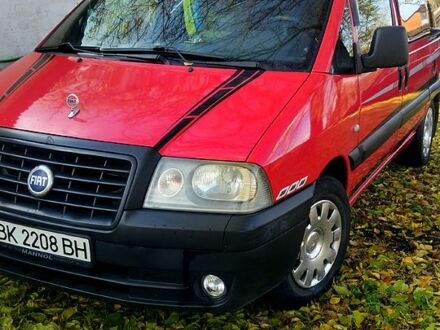 Красный Фиат Скудо, объемом двигателя 2 л и пробегом 300 тыс. км за 5500 $, фото 1 на Automoto.ua