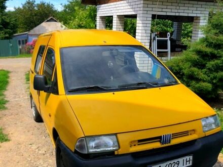 Желтый Фиат Скудо, объемом двигателя 19 л и пробегом 200 тыс. км за 2000 $, фото 1 на Automoto.ua