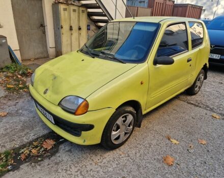 Желтый Фиат Сейченто, объемом двигателя 0.9 л и пробегом 260 тыс. км за 950 $, фото 1 на Automoto.ua