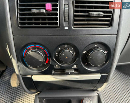 Серый Фиат Сиена, объемом двигателя 1.24 л и пробегом 190 тыс. км за 2350 $, фото 16 на Automoto.ua